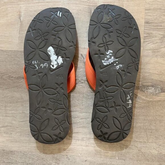 Y2K Nike Hibiscus Sandals - Vintage Surf Style | - Picture 2 of 3